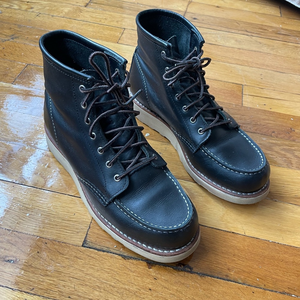 Red Wing boots size 7 Black